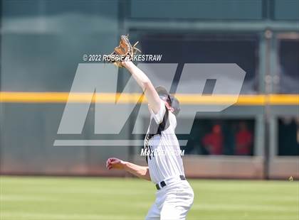 Thumbnail 2 in D'Hanis vs. Abbott (UIL 1A Baseball Semifinal) photogallery.