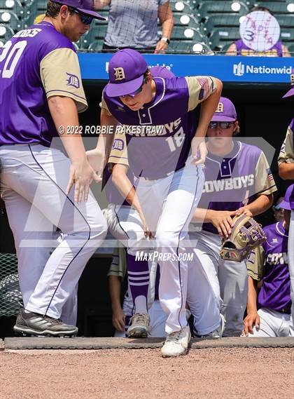 Thumbnail 2 in D'Hanis vs. Abbott (UIL 1A Baseball Semifinal) photogallery.