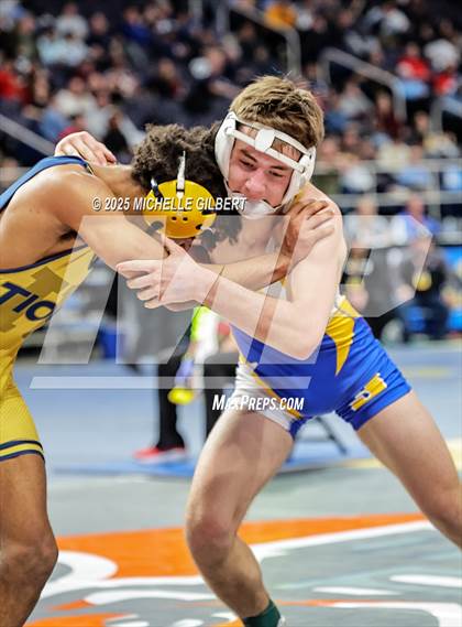 Thumbnail 3 in NYSPHSAA Division 2 State Championships (Wrestlebacks to 3rd place) photogallery.