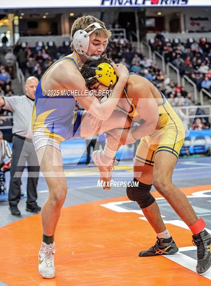 Thumbnail 2 in NYSPHSAA Division 2 State Championships (Wrestlebacks to 3rd place) photogallery.