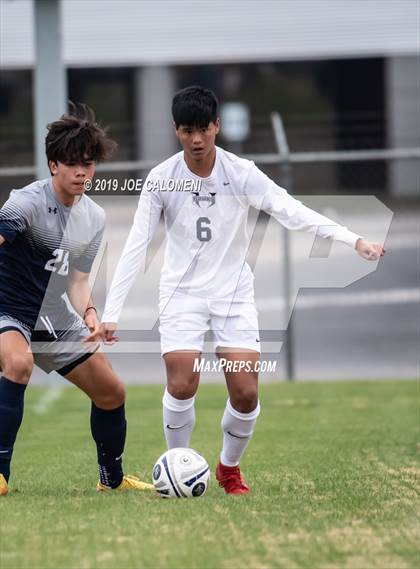 Thumbnail 2 in Hendrickson vs  Smithson Valley (Scrimmage) photogallery.