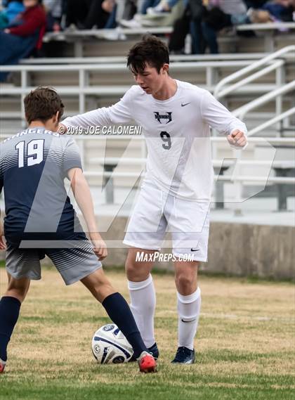 Thumbnail 3 in Hendrickson vs  Smithson Valley (Scrimmage) photogallery.