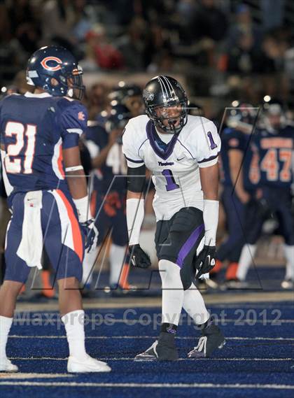 Thumbnail 3 in Cathedral @ Chaminade (CIF SS Western Division Semifinal) photogallery.