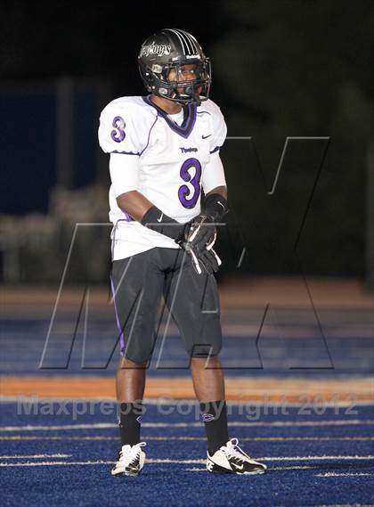 Thumbnail 1 in Cathedral @ Chaminade (CIF SS Western Division Semifinal) photogallery.