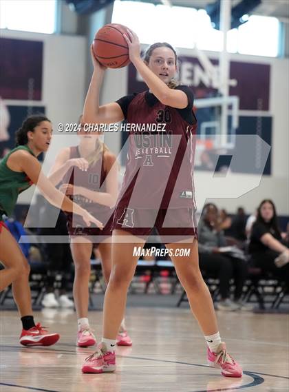 Thumbnail 2 in The Woodlands vs Austin (Texas Association of Basketball Coaches Showcase) photogallery.