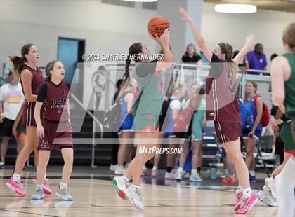 Thumbnail 2 in The Woodlands vs Austin (Texas Association of Basketball Coaches Showcase) photogallery.