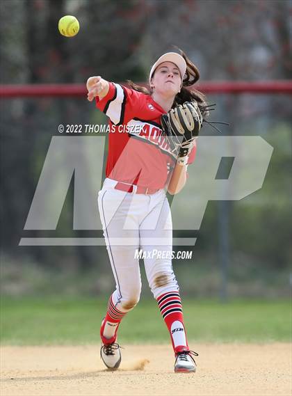 Thumbnail 3 in  East Brunswick vs St. Thomas Aquinas photogallery.