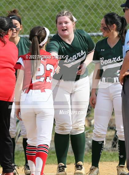 Thumbnail 3 in  East Brunswick vs St. Thomas Aquinas photogallery.