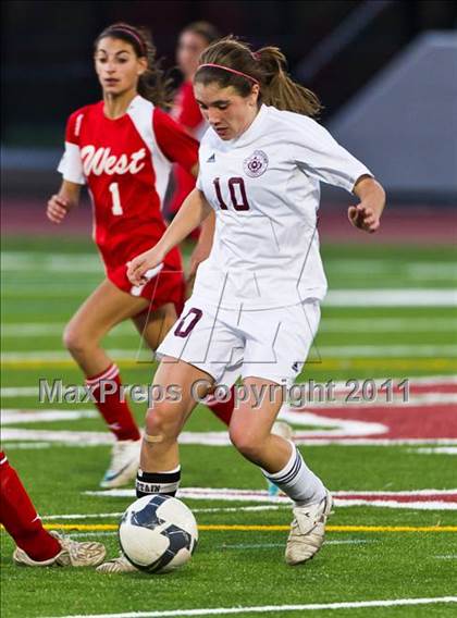 Thumbnail 3 in La Salle Academy vs Cranston West (RIIL D1 Quarterfinal) photogallery.