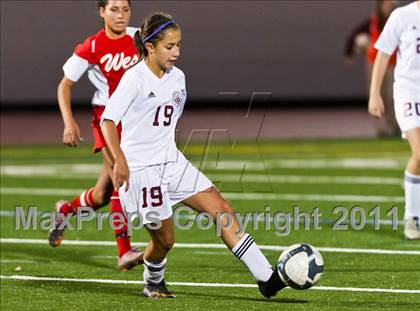Thumbnail 3 in La Salle Academy vs Cranston West (RIIL D1 Quarterfinal) photogallery.