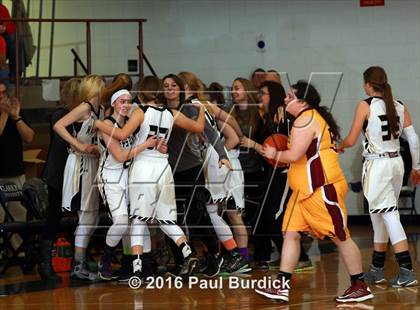 Thumbnail 3 in Elk County Catholic vs Keystone (District IX A Final) photogallery.
