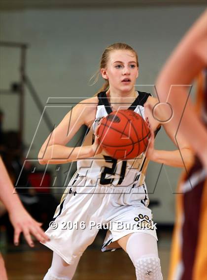 Thumbnail 3 in Elk County Catholic vs Keystone (District IX A Final) photogallery.