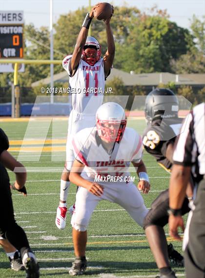 Thumbnail 2 in Lincoln vs Antioch photogallery.