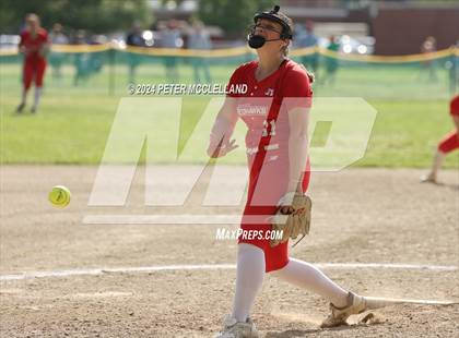 Thumbnail 3 in St. Bernard's Central Catholic vs Amesbury (MIAA Division 4 Round of 32) photogallery.