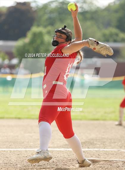 Thumbnail 2 in St. Bernard's Central Catholic vs Amesbury (MIAA Division 4 Round of 32) photogallery.