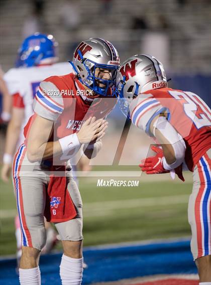 Thumbnail 1 in Westlake vs Hays photogallery.