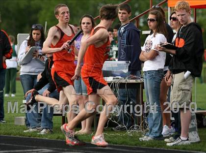 Thumbnail 2 in Harlem Boys Track Regional photogallery.