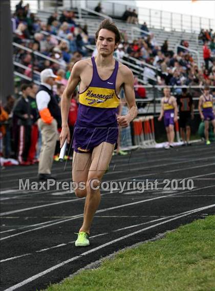 Thumbnail 2 in Harlem Boys Track Regional photogallery.