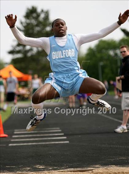 Thumbnail 2 in Harlem Boys Track Regional photogallery.
