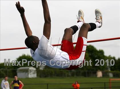 Thumbnail 1 in Harlem Boys Track Regional photogallery.