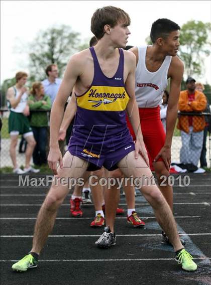 Thumbnail 1 in Harlem Boys Track Regional photogallery.