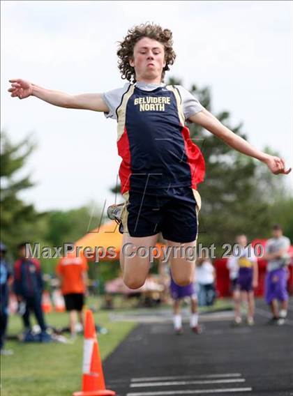 Thumbnail 1 in Harlem Boys Track Regional photogallery.