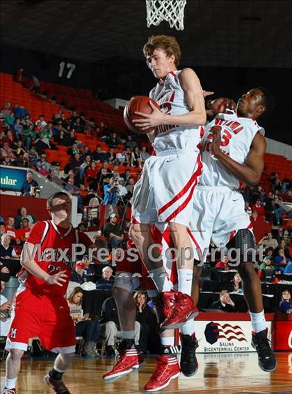 Thumbnail 2 in McPherson vs Ottawa (KSHSAA 4A State 1st Round) photogallery.