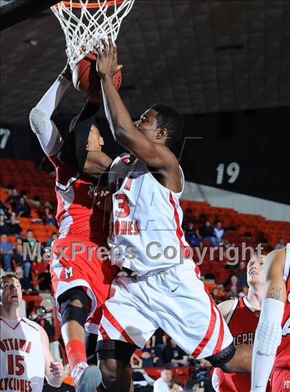 Thumbnail 1 in McPherson vs Ottawa (KSHSAA 4A State 1st Round) photogallery.