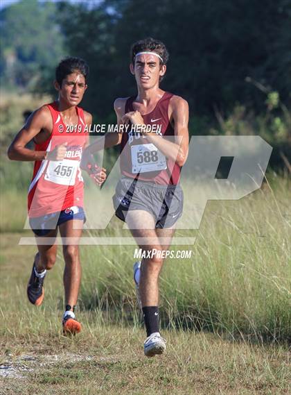 Thumbnail 1 in Weeki Wachee Invitational photogallery.