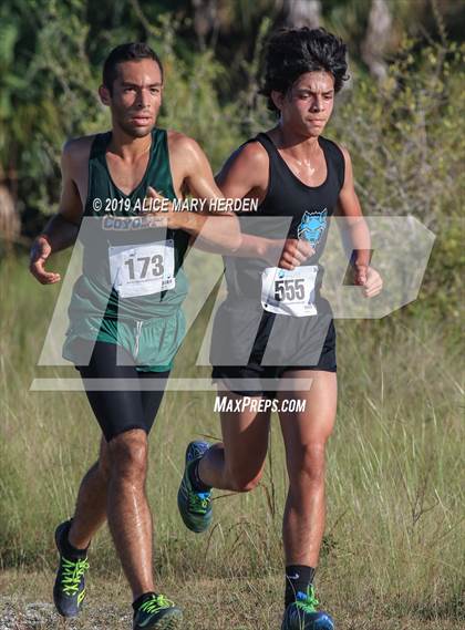 Thumbnail 2 in Weeki Wachee Invitational photogallery.
