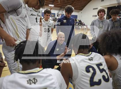 Thumbnail 1 in Notre Dame (SO) vs. Poly photogallery.