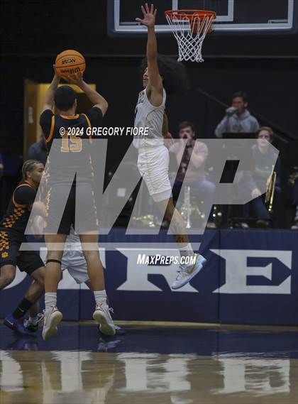 Thumbnail 2 in Notre Dame (SO) vs. Poly photogallery.
