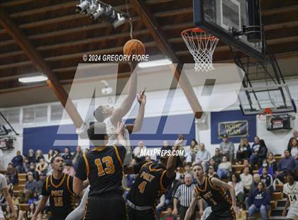 Thumbnail 2 in Notre Dame (SO) vs. Poly photogallery.