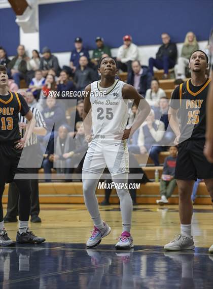 Thumbnail 1 in Notre Dame (SO) vs. Poly photogallery.