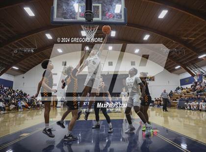 Thumbnail 3 in Notre Dame (SO) vs. Poly photogallery.