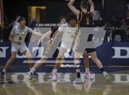 Thumbnail 1 in Notre Dame (SO) vs. Poly photogallery.