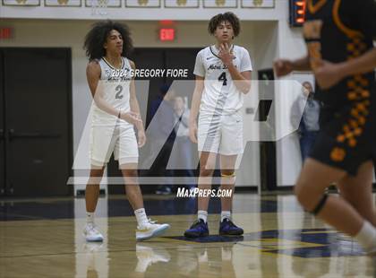 Thumbnail 1 in Notre Dame (SO) vs. Poly photogallery.