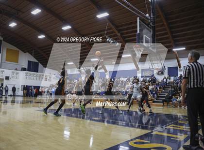 Thumbnail 2 in Notre Dame (SO) vs. Poly photogallery.