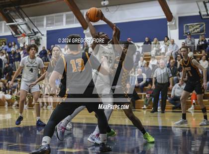 Thumbnail 1 in Notre Dame (SO) vs. Poly photogallery.