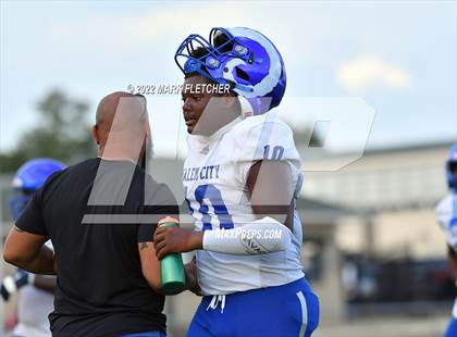 Thumbnail 1 in Salem @ Camden Catholic (Scrimmage) photogallery.