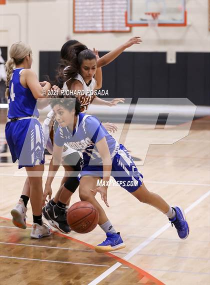 Thumbnail 1 in Madera @ Selma photogallery.