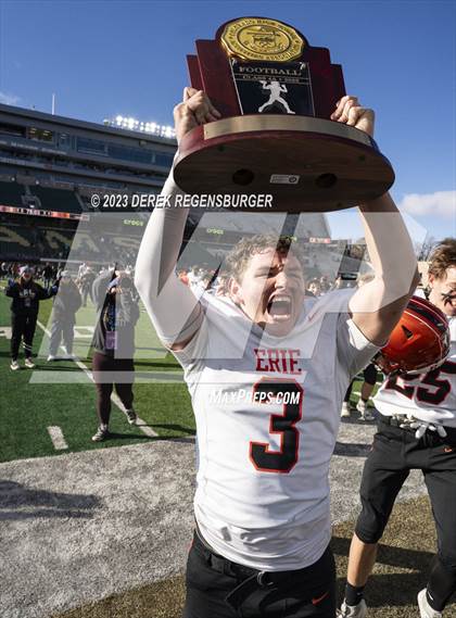 Thumbnail 1 in Palmer Ridge vs Erie (CHSAA 4A Final) photogallery.