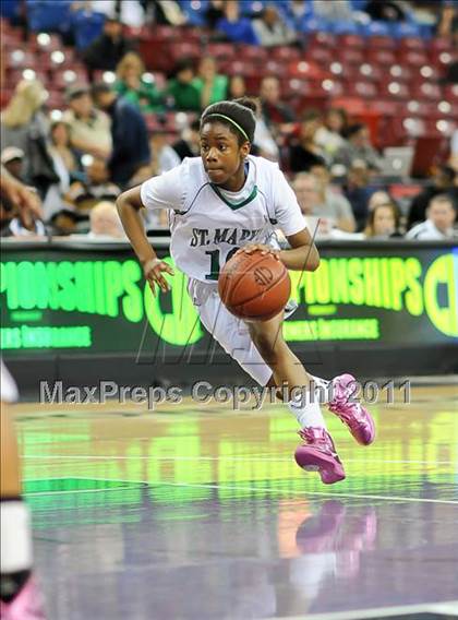 Thumbnail 3 in St. Mary's vs. Rialto (CIF State D2 Final) photogallery.