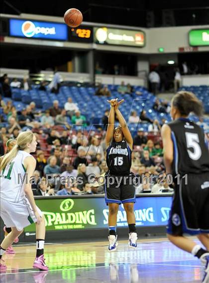 Thumbnail 1 in St. Mary's vs. Rialto (CIF State D2 Final) photogallery.