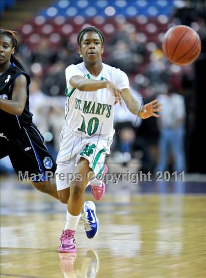 Thumbnail 3 in St. Mary's vs. Rialto (CIF State D2 Final) photogallery.