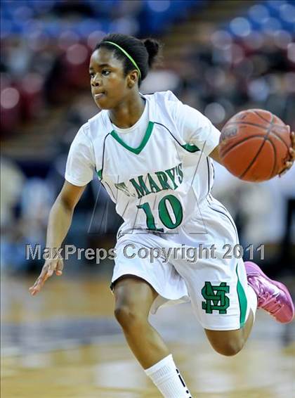 Thumbnail 3 in St. Mary's vs. Rialto (CIF State D2 Final) photogallery.