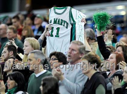 Thumbnail 2 in St. Mary's vs. Rialto (CIF State D2 Final) photogallery.
