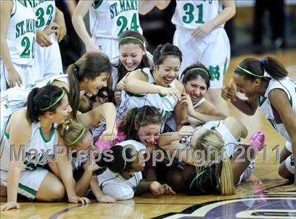 Thumbnail 2 in St. Mary's vs. Rialto (CIF State D2 Final) photogallery.