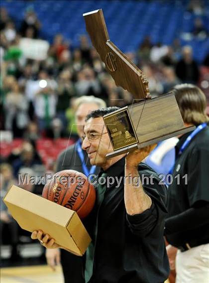Thumbnail 3 in St. Mary's vs. Rialto (CIF State D2 Final) photogallery.