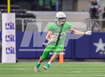Thumbnail 2 in Westbrook vs. May (UIL Football 1A D1 Finals) photogallery.